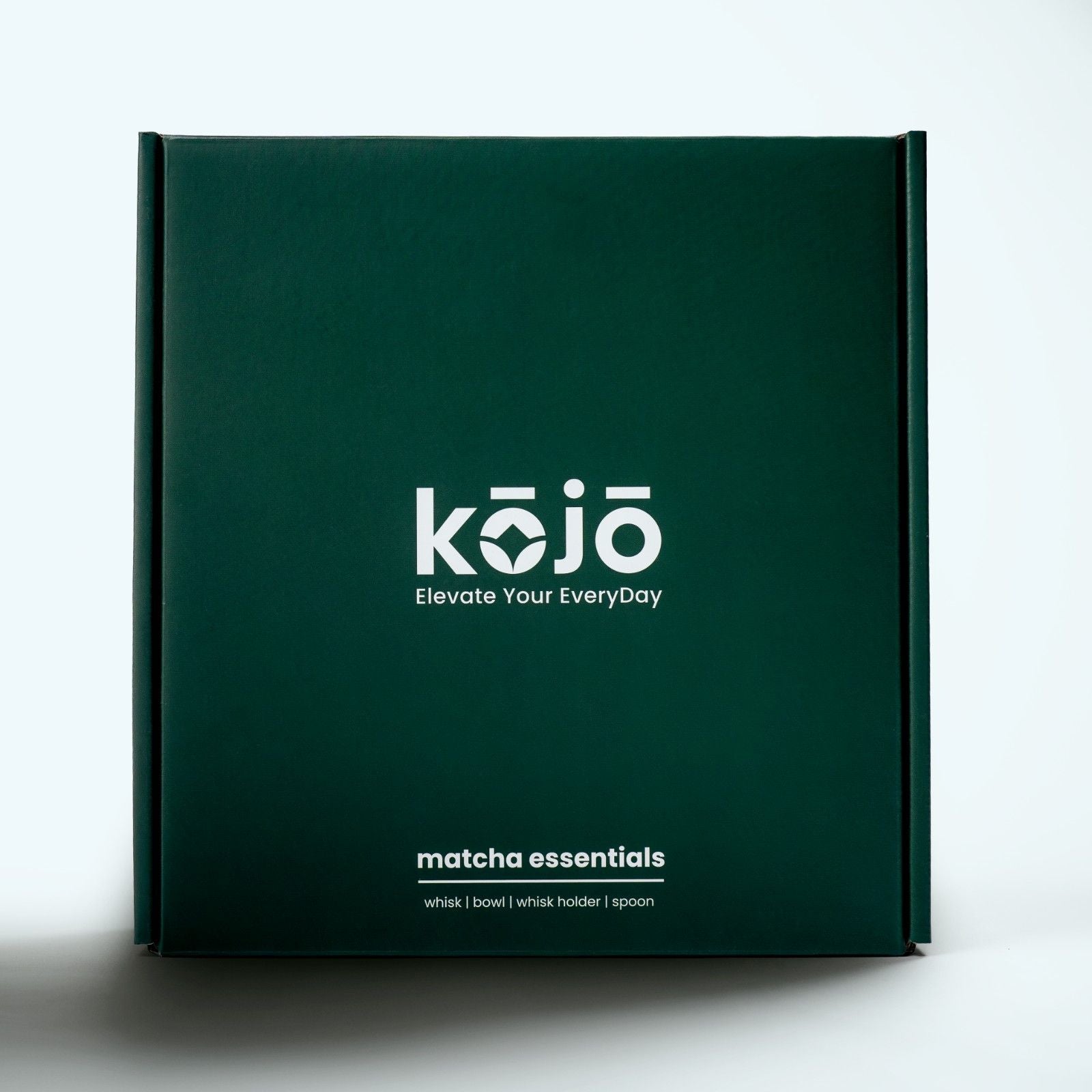 Kōjō Matcha Essential Kit – handgefertigter Chasen, Besenhalter und Matcha Löffel